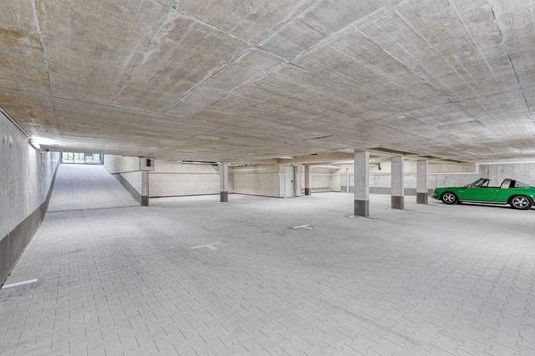Garage 2.jpg