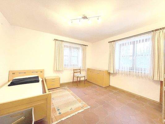 Großer heller Wohnraum im Einlieger-Apartment