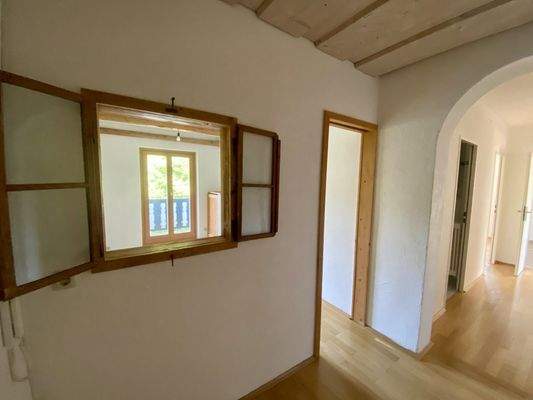 -Bad Wiessee-Tegernsee-See-Berge-Aussicht-Wohnung-geräumiger Flur-Eingangsbereich