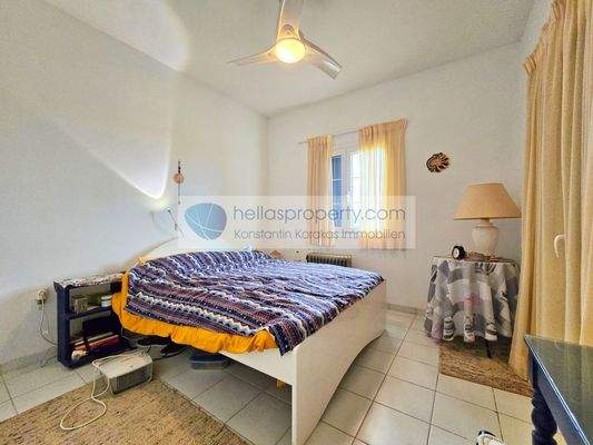 5dbdf25b760e422a8d7e26fde45f94e7-original