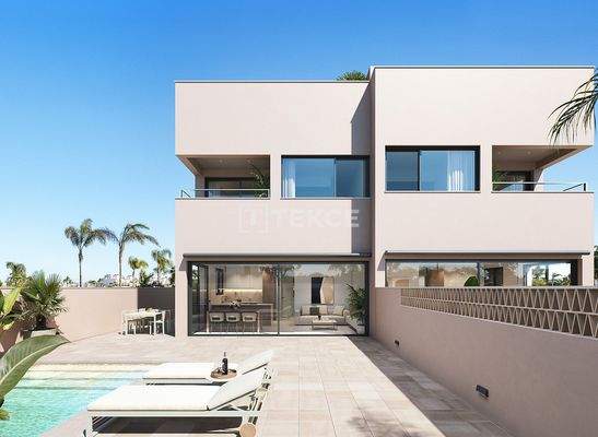 Luxury Townhouses near Las Higuericas Beach in Pilar de la Horadada