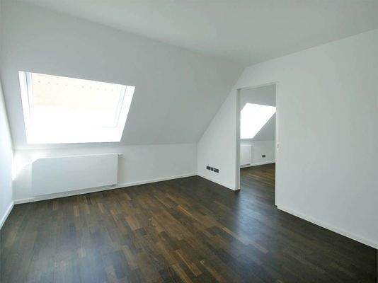 Schlafzimmer mit Ankleidezimmer