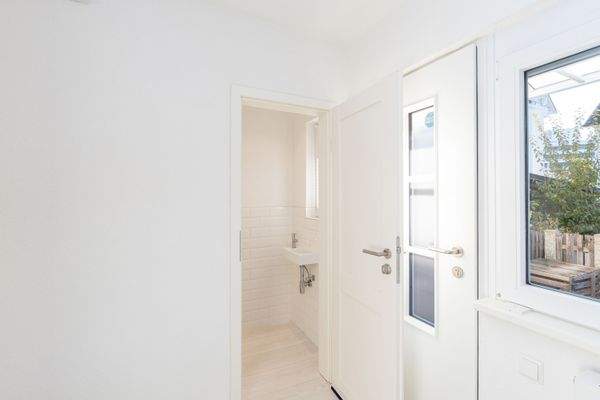 Eingang und Gäste-WC