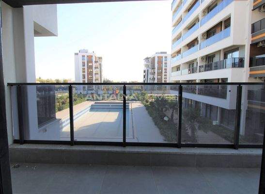 Spacious Flats in a Project with Pool in Altıntaş Antalya