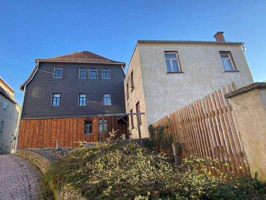 rückwärtige Fassade mit Hauseingang (1).jpeg