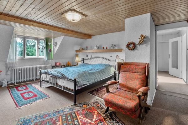 Schlafzimmer 1