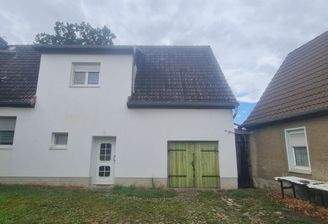 Ansicht Hauptgebäude vom Innenhof