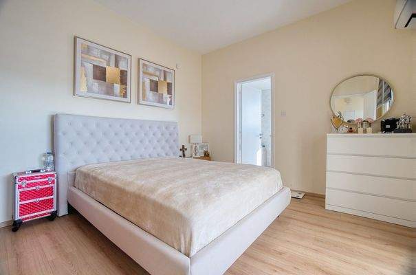 Schlafzimmer 1 mit Bad