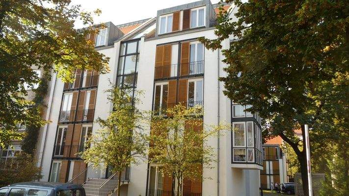 VH Straßenseite 2.JPG