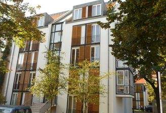 VH Straßenseite 2.JPG