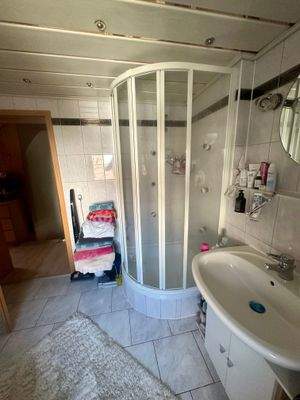 Vorderhaus Dusche 1.OG.