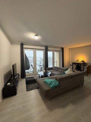 Moderne Wohnung mit Balkon