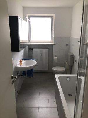 Wohnung 1. OG Badezimmer