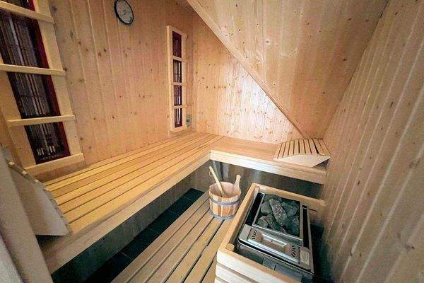 W2: Sauna im Obergeschoss