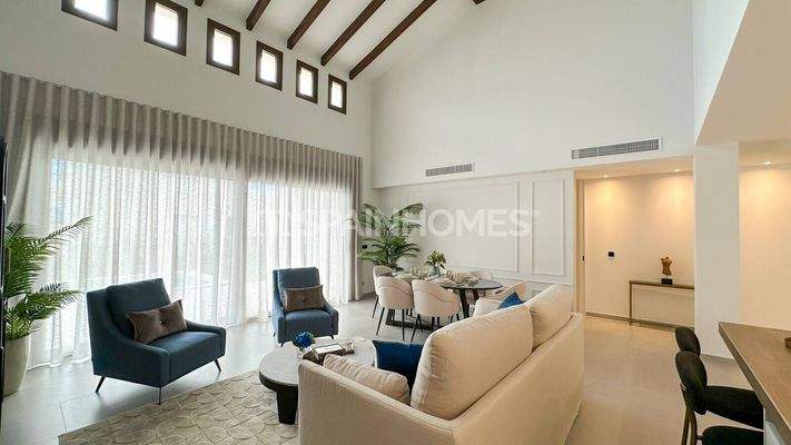 Modern 3-Bedroom Houses with Pool in La Finca Resort Algorfa