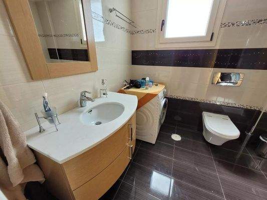 Kreta, Argouli: Zweistöckiges Haus mit Keller zu verkaufen