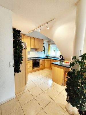 Blick Wohnbereich zur Küche