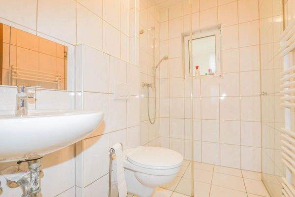 Das Badezimmer im EG