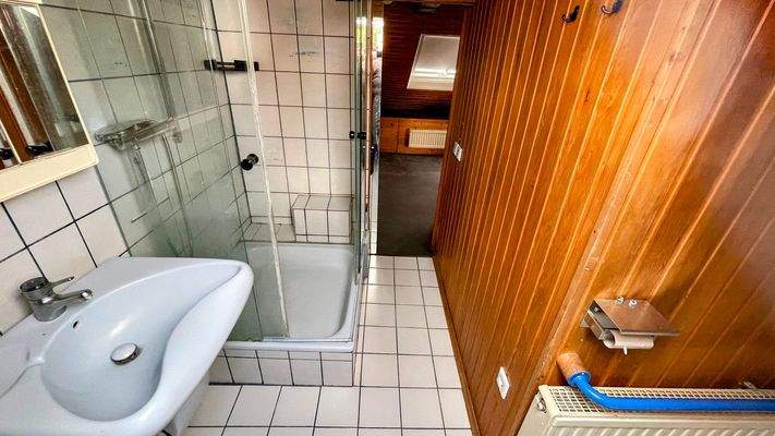 Dachgeschoss 2. Badezimmer