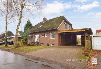 Einfamilienhaus mit Carport