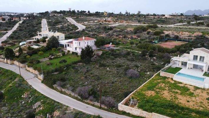 Kreta, Sternes: Grundstück mit Baugenehmigung in Akrotiri zu verkaufen