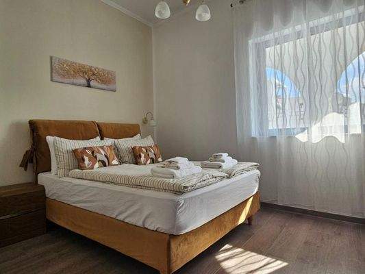 Kreta: Neu renoviertes Haus mit zwei Wohnungen in Milatos