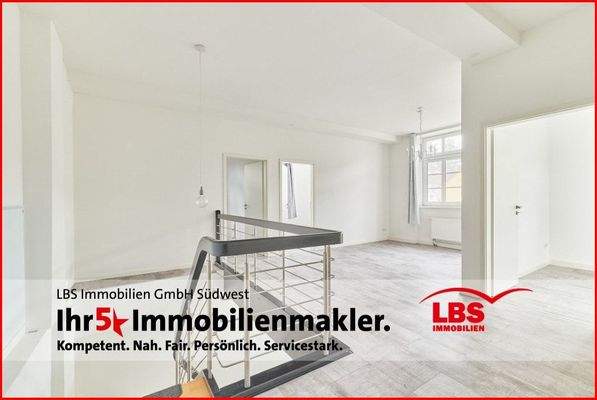 Treppenaufgang und Wohndiele