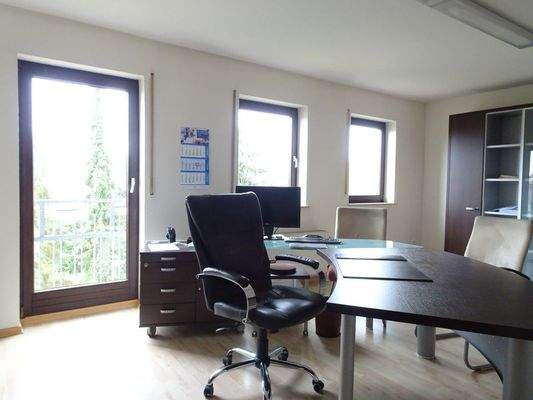 gr.Zimmer (Chefzimmer) OG