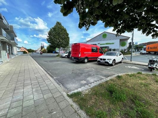 5 Parkplätze.jpg