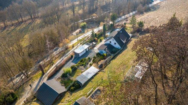 Ansicht Grundstück mit Gebäuden