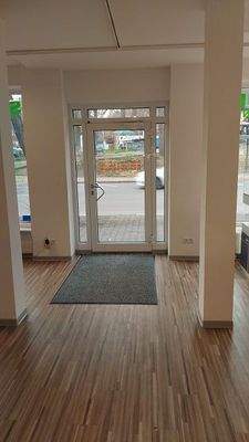 Eingangsbereich Gewerbe.jpg