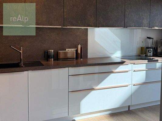 Lange Küchenzeile- Sehr guter Zustand