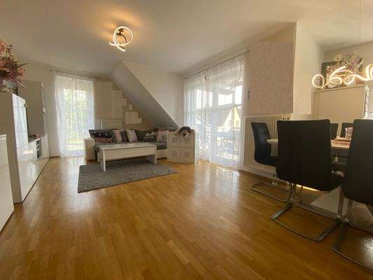 Wohn-Essbereich OG links