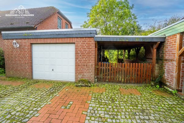 Garage und Carport