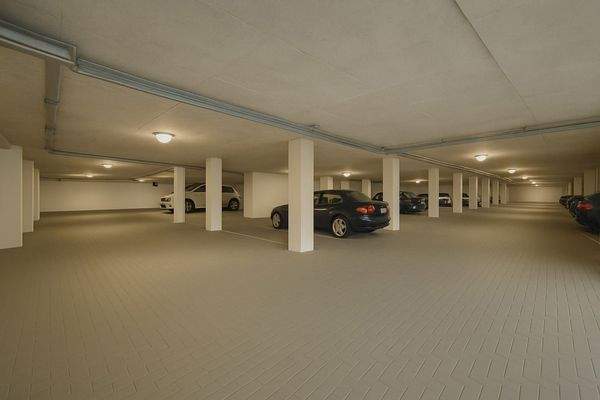 Tiefgaragenstellplätze
