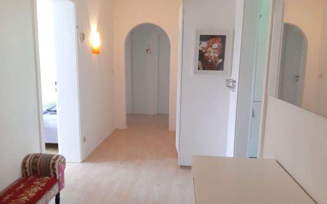 Zimmer in Stuttgart 2.jpg