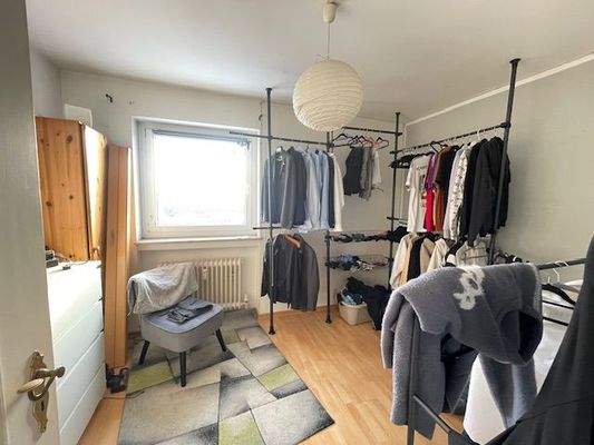 3. Zimmer z.Zt. Ankleide