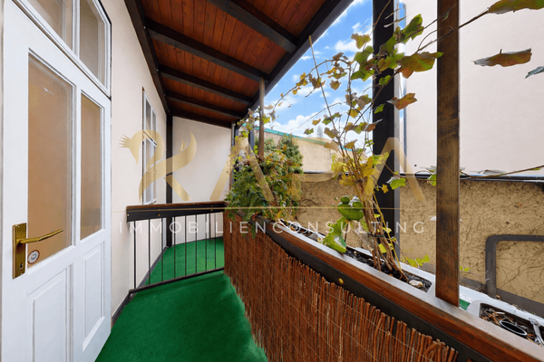 kleiner Balkon Ostseitig 