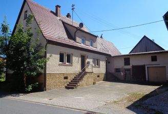 Hausansicht von der Straße