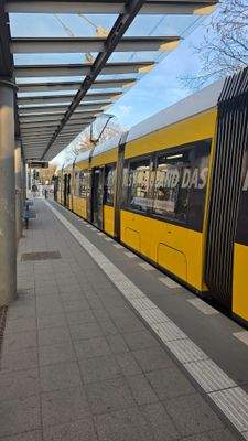 500 m zur Tram-Haltestelle
