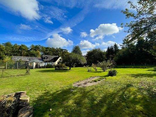 Blick vom Garten Richtung Haus