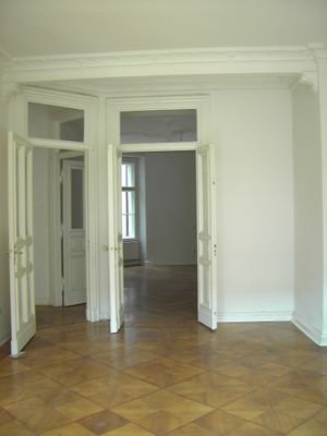 rechtes Straßenzimmer