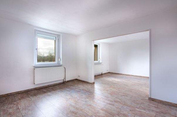 Wohnzimmer und Esszimmer im Erdgeschoß