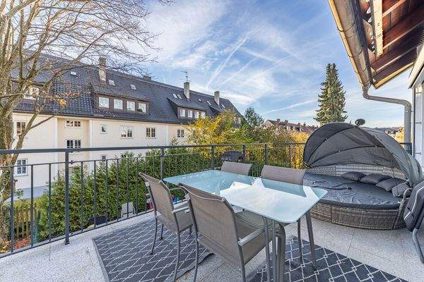 Große Terrasse im 1.OG