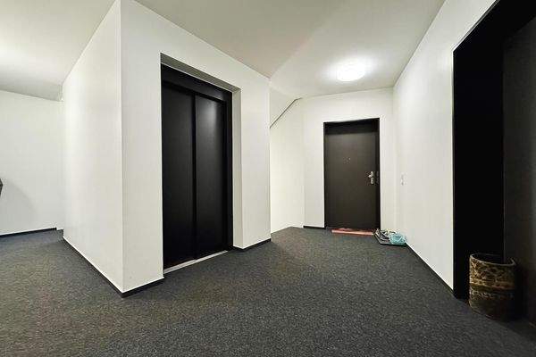 Zugang Wohnungen.jpg