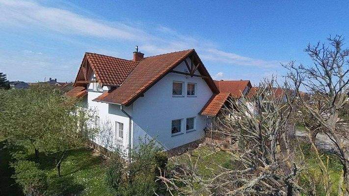 Hausansicht linksseitig.jpg