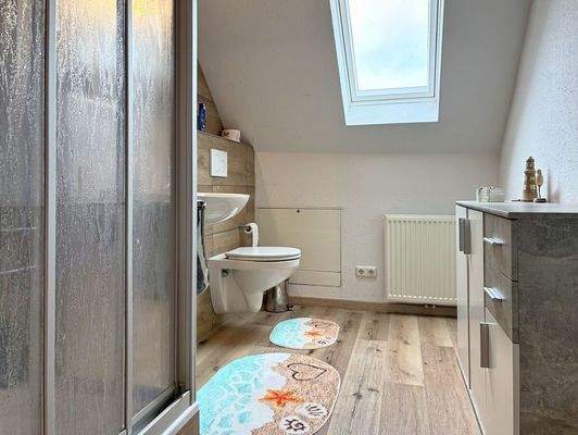 vermietete Einheit_OG_Badezimmer