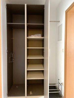 Einbauschrank im Flur