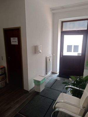 EG Eingang innen.jpg