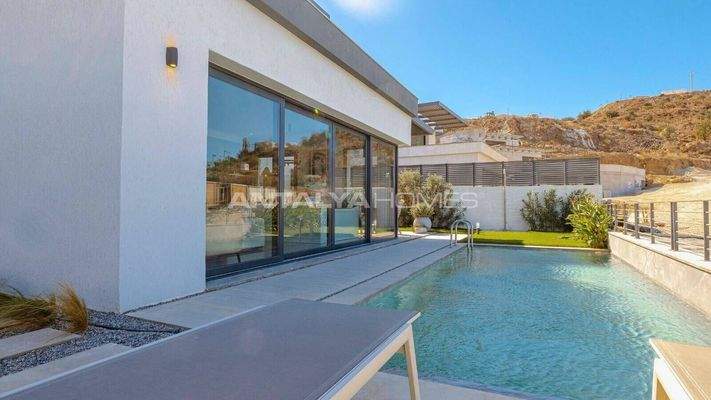 Sea View Houses with Private Pool and Garden in Bodrum